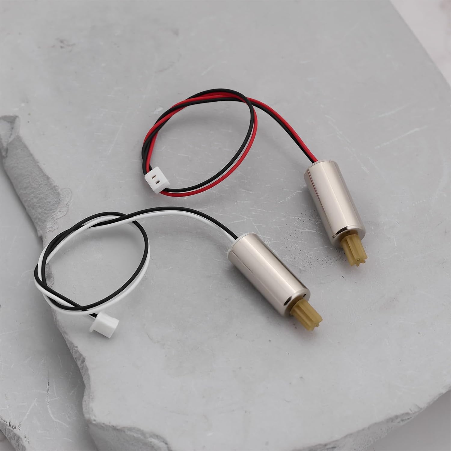 Create idea 4Pcs Quadcopter Motor Forward/Reverse Motor Compatible with E88 E88PRO E88MAX E525 E99 E99PRO P1 P5PRO RC Drone, 7x16mm
